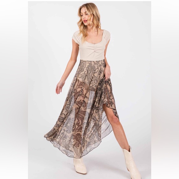 21 Fabulous Paisley Mesh Midi Dress with Bodysuit - Picture 4 of 6